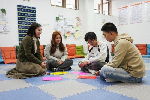 會(huì)“讀心”的AI教練 陽(yáng)光學(xué)院教師團(tuán)隊(duì)研發(fā)心理咨詢(xún)對(duì)練系統(tǒng)，賦能現(xiàn)代教育咨詢(xún)