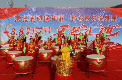 牟平區王格莊舉辦“三八”國際婦女節文藝匯演，盡展新時代女性風采